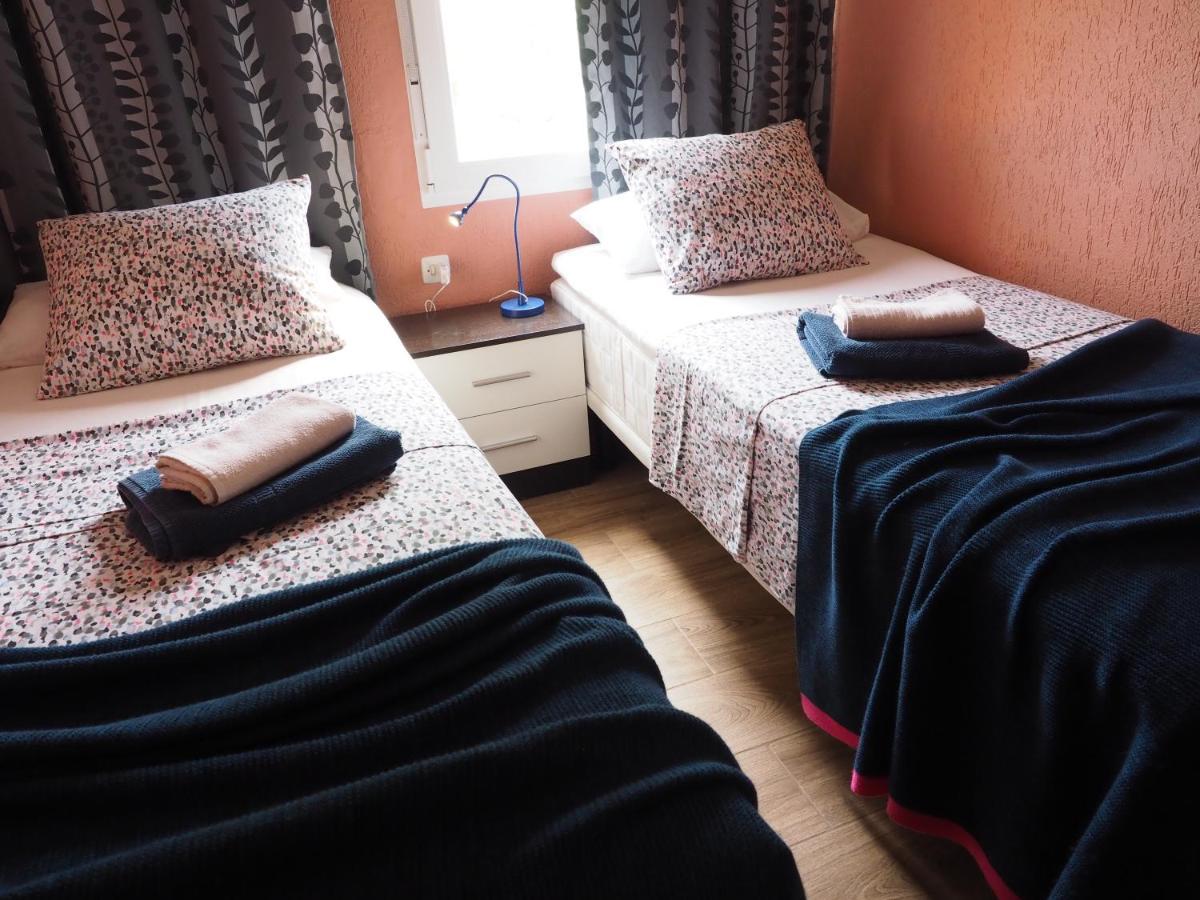 Appartement Santa Ana à Les Deveses Extérieur photo